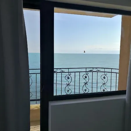 Apartment Scandinavia Sea View *